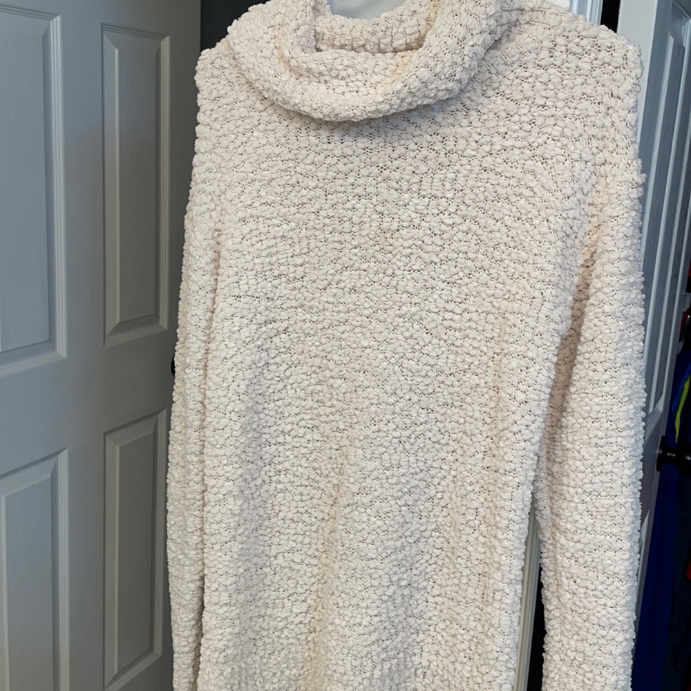 Long sleeve sweater